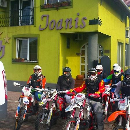 Motel Ioanis Mindruloc Экстерьер фото